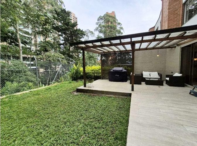 Casa de 4 alcobas en venta en Los Balsos, Medellín, 228 m² · foto 2 de 21