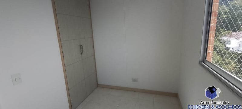 Apartamento de 3 alcobas en arriendo en El Tesoro, Medellín, 219 m² · foto 6 de 15