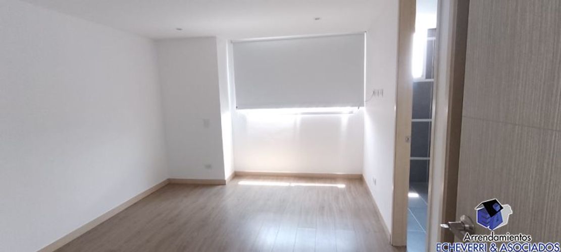 Apartamento de 3 alcobas en arriendo en El Tesoro, Medellín, 219 m² · foto 11 de 15