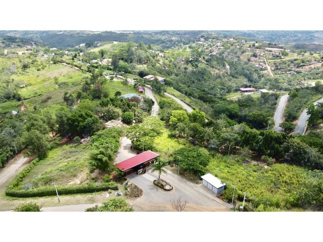 Lote en venta en Ruitoque, Girón, 2577 m² · foto 8 de 20
