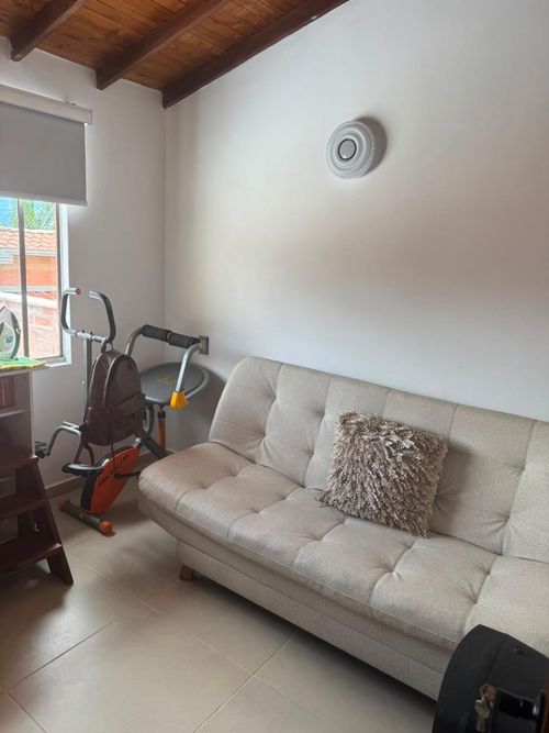 Casa en venta en Las Antillas, Envigado · foto 3 de 24