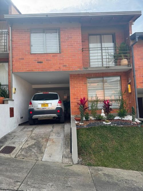 Casa en venta en Las Antillas, Envigado · foto 17 de 24