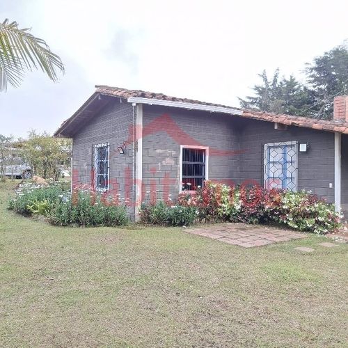 Casa de 3 alcobas en venta en La Enea, Guarne, 1843 m² · foto 2 de 22