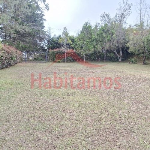 Casa de 3 alcobas en venta en La Enea, Guarne, 1843 m² · foto 6 de 22