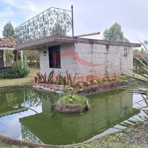 Casa de 3 alcobas en venta en La Enea, Guarne, 1843 m² · foto 9 de 22