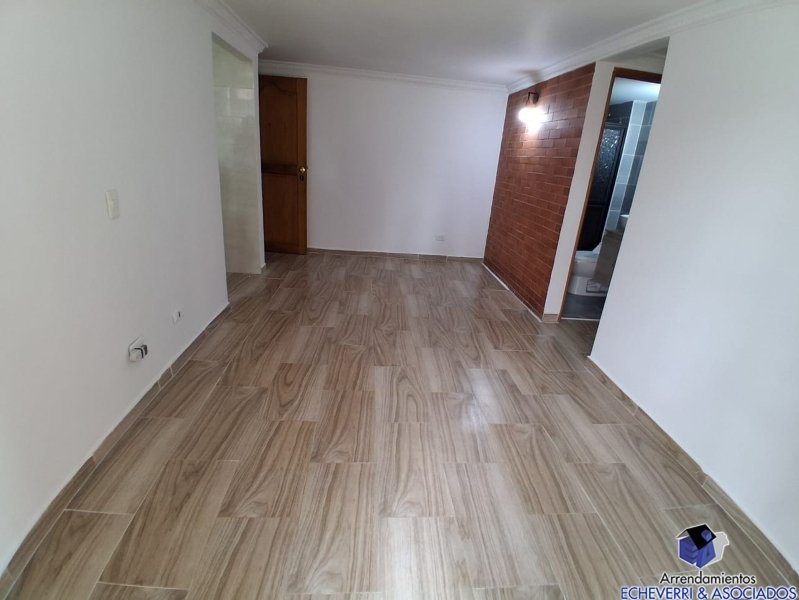 Apartamento en venta en Zona Centro, Envigado · foto 2 de 8