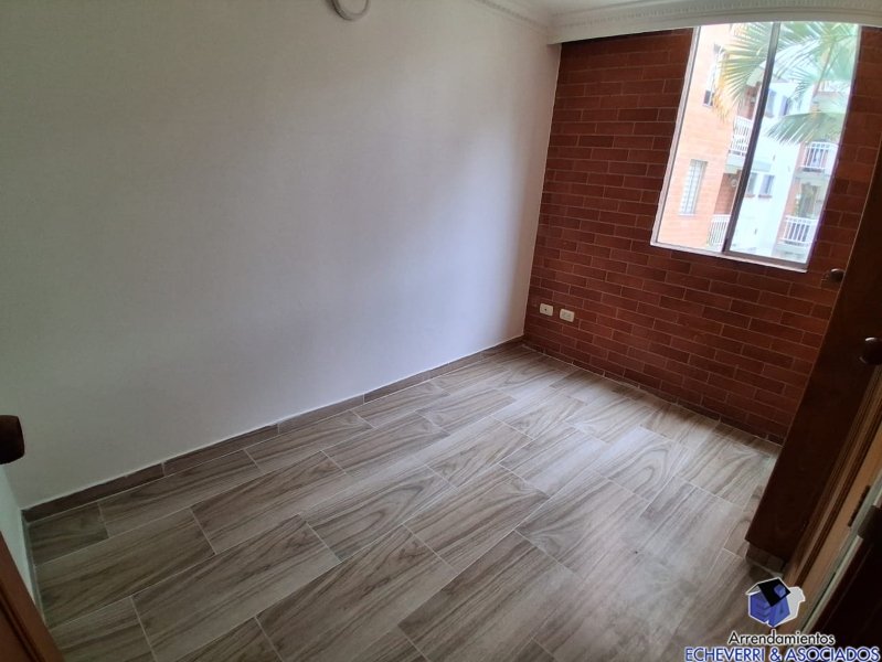 Apartamento en venta en Zona Centro, Envigado · foto 5 de 8