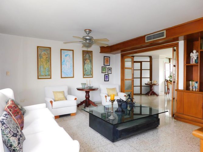 Apartamento de 4 alcobas en venta en Altos Del Prado, Barranquilla, 413 m² · foto 9 de 24