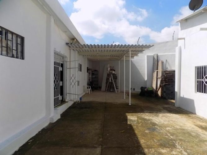 Bodega en venta en San Salvador, Barranquilla, 400 m² · foto 2 de 4