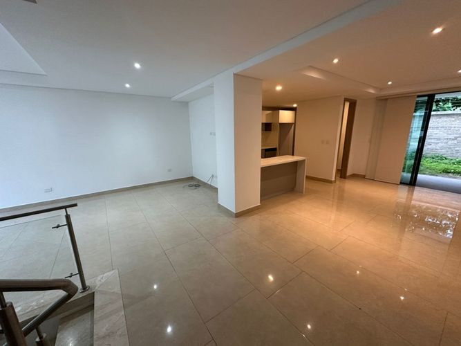 Casa de 3 alcobas en venta en Urbanizacion Los Corales, Barranquilla, 224 m² · foto 3 de 24