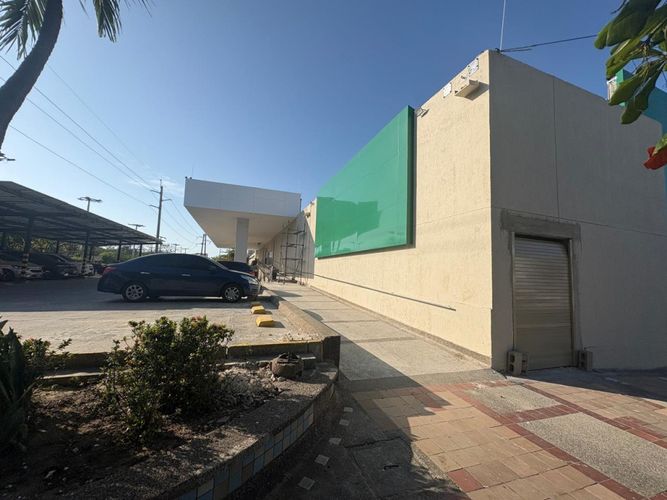 Local en arriendo en La Concepcion, Barranquilla, 1276 m² · foto 6 de 8