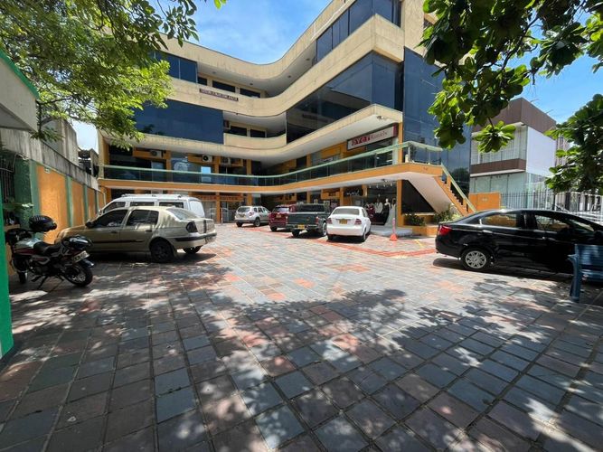 Edificio en venta en Altos Del Prado, Barranquilla · foto 2 de 8