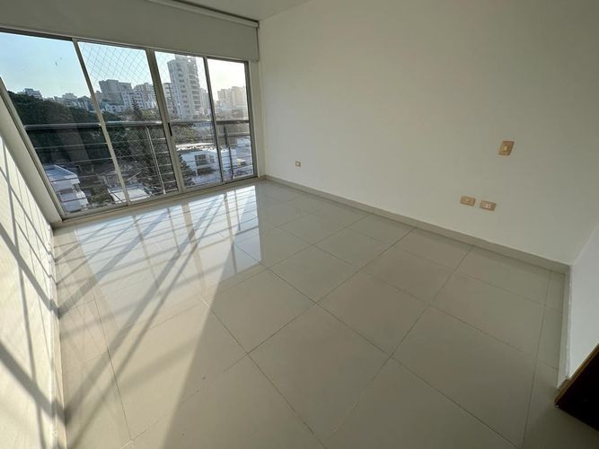 Apartamento de 3 alcobas en venta en Altos De Riomar, Barranquilla, 126 m² · foto 7 de 18