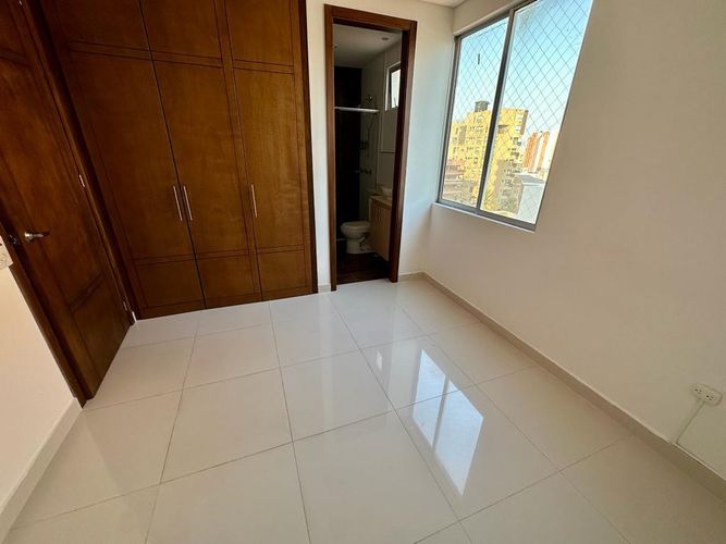 Apartamento de 3 alcobas en venta en Altos De Riomar, Barranquilla, 126 m² · foto 11 de 18
