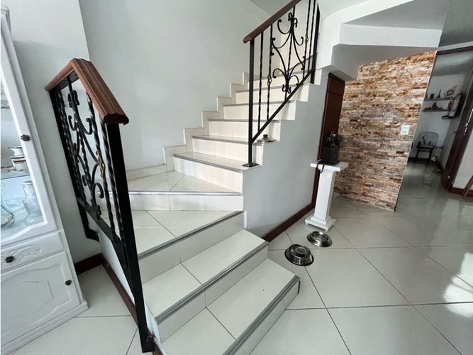 Apartamento de 3 alcobas en venta en El Dorado, Envigado, 92 m² · foto 4 de 16
