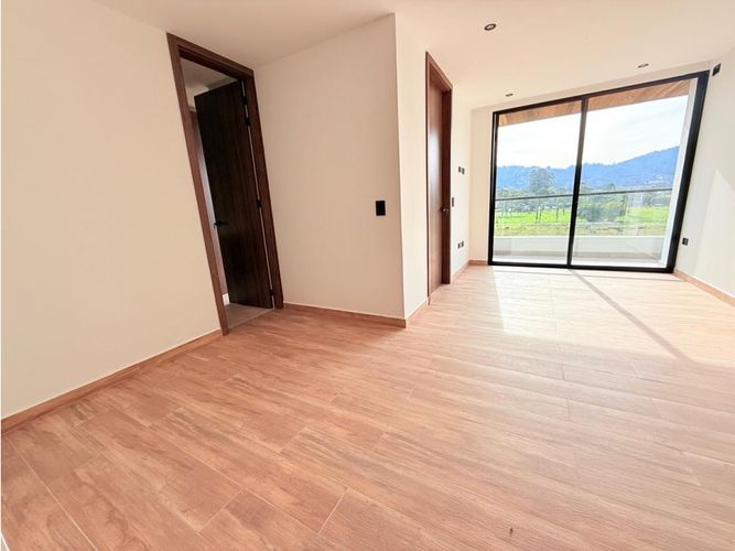 Apartamento de 2 alcobas en venta en La Ceja, 77 m² · foto 6 de 14