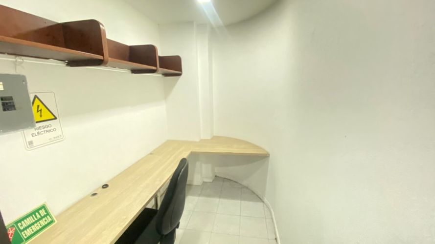 Local en venta en Manga, Cartagena, 112 m² · foto 9 de 24