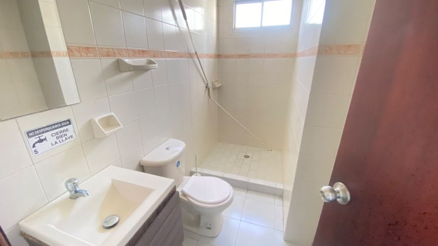 Local en venta en Manga, Cartagena, 112 m² · foto 21 de 24