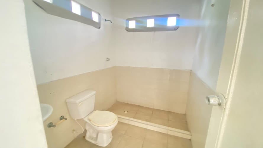 Casa de 6 alcobas en arriendo en Manga, Cartagena, 400 m² · foto 17 de 23