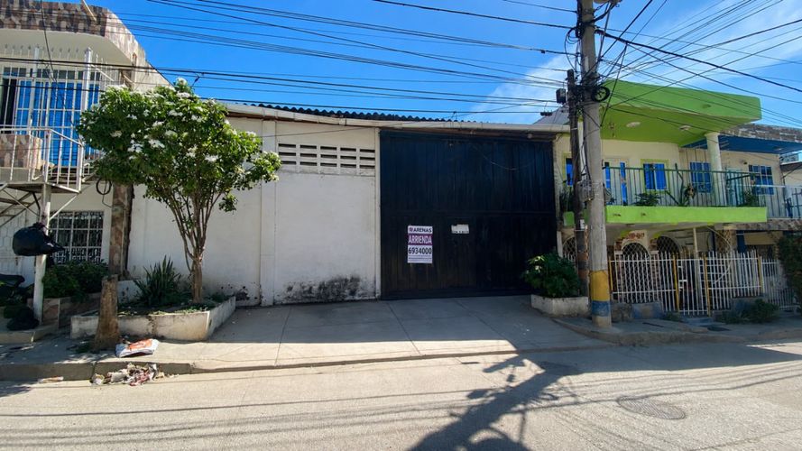 Bodega en arriendo en 20 De Julio, Cartagena, 246 m² · foto 2 de 12