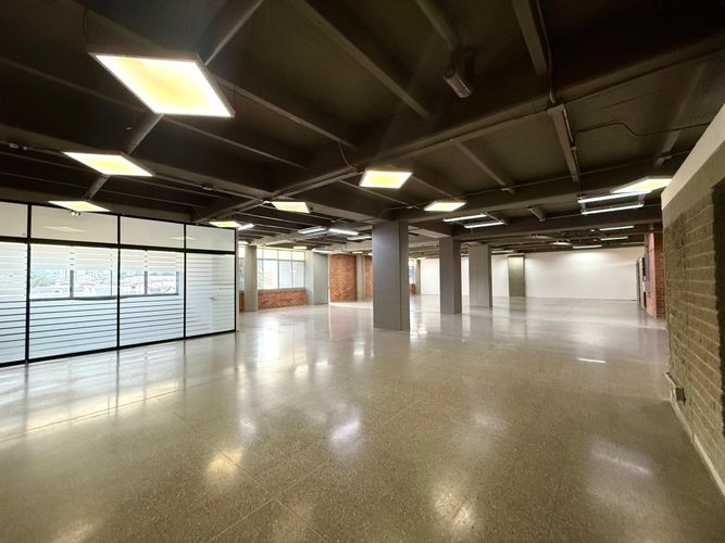 Oficina en arriendo en Olaya Herrera, Medellín, 390 m² · foto 3 de 15