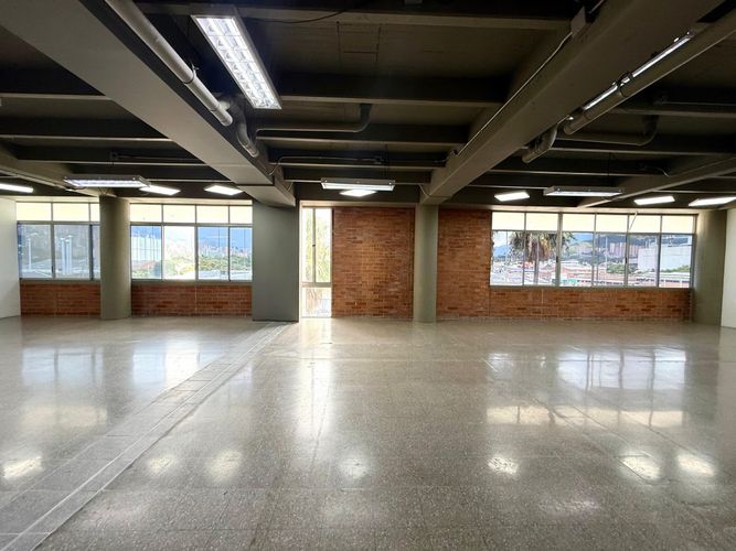 Oficina en arriendo en Olaya Herrera, Medellín, 390 m² · foto 9 de 15