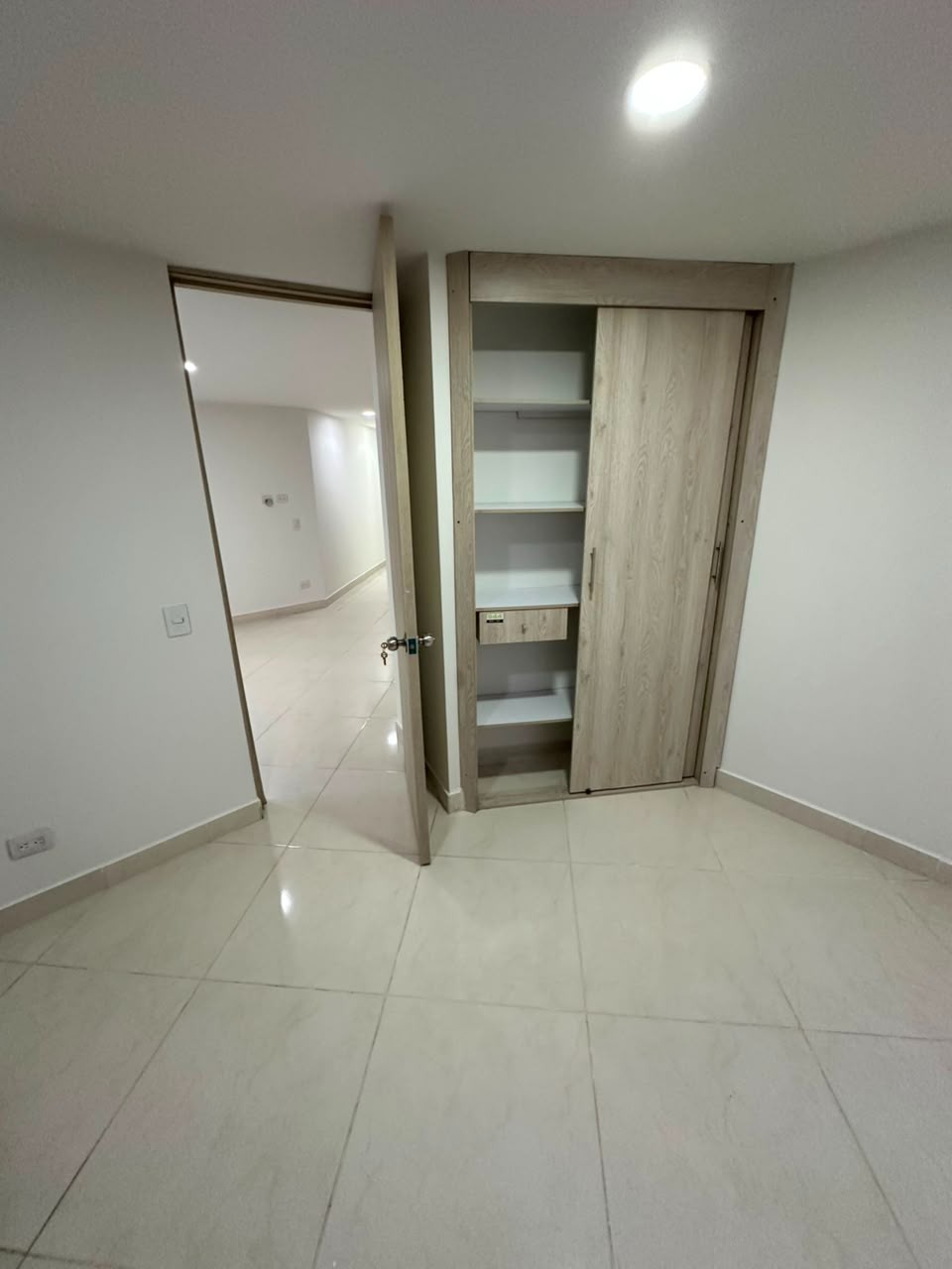 Apartamento en venta en El Carmelo Ii, Sabaneta · foto 18 de 24