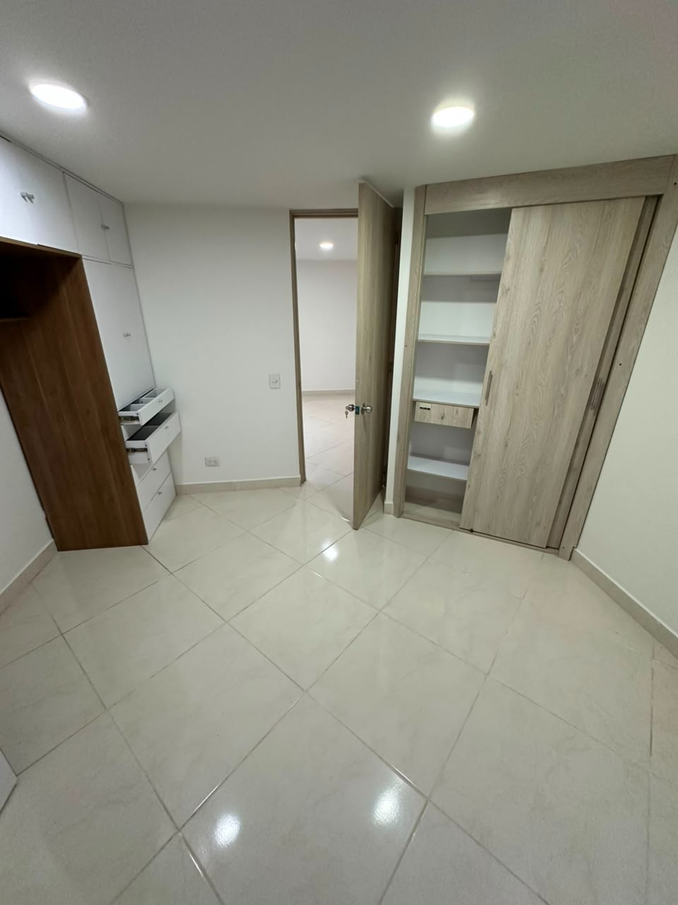 Apartamento en venta en El Carmelo Ii, Sabaneta · foto 19 de 24