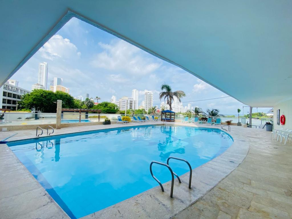 Apartamento en venta en El Laguito, Cartagena · foto 4 de 13