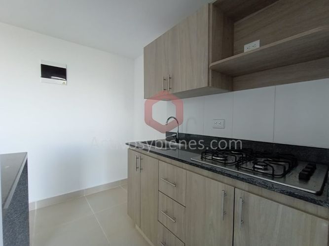 Apartamento de 3 alcobas en venta en Centro, Rionegro, 56 m² · foto 2 de 24