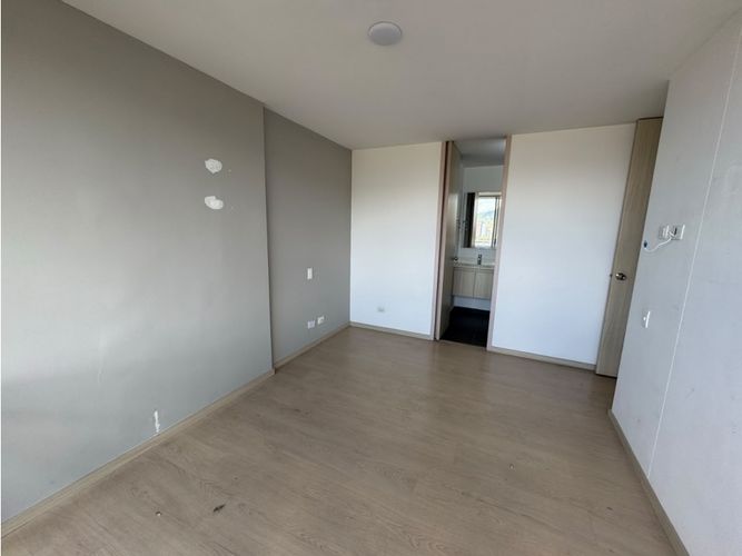 Apartamento en venta en Quebrada Grande, La Estrella · foto 8 de 11