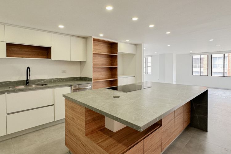Apartamento de 3 alcobas en venta en Chico Norte, Bogotá, 280 m² · foto 5 de 24