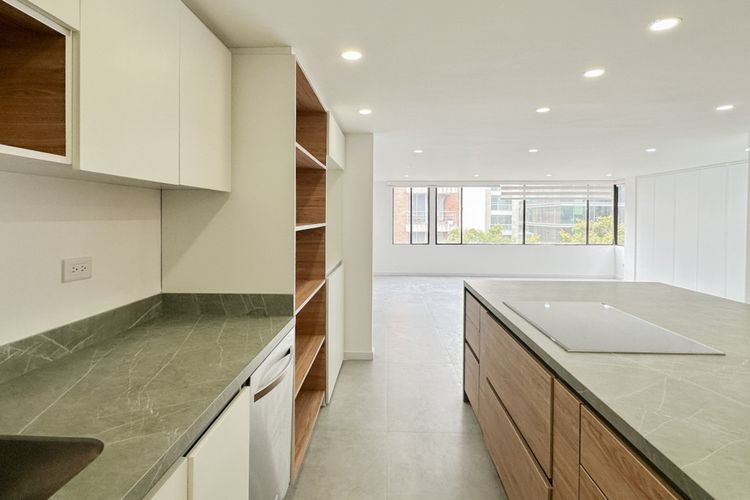 Apartamento de 3 alcobas en venta en Chico Norte, Bogotá, 280 m² · foto 6 de 24