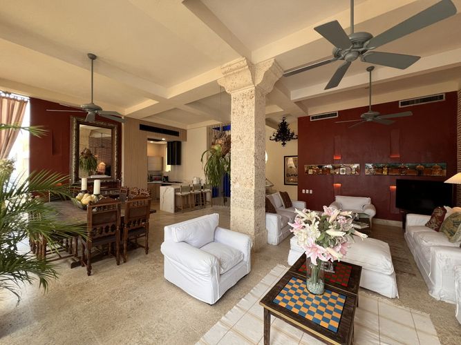 Apartamento de 3 alcobas en venta en El Centro, Cartagena, 227 m² · foto 2 de 24