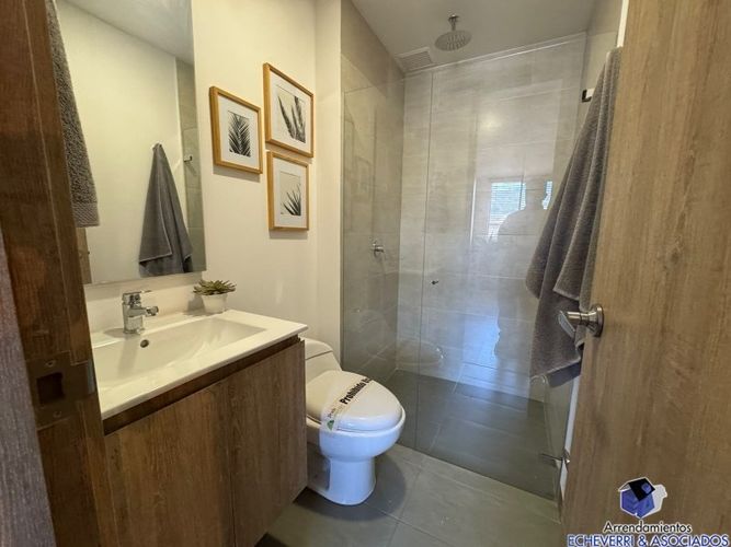 Apartamento de 3 alcobas en venta en La Cuenca, Envigado, 83 m² · foto 10 de 16