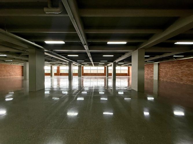 Oficina en arriendo en Olaya Herrera, Medellín, 925 m² · foto 3 de 17