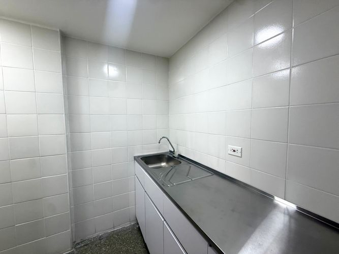 Oficina en arriendo en Olaya Herrera, Medellín, 925 m² · foto 10 de 17