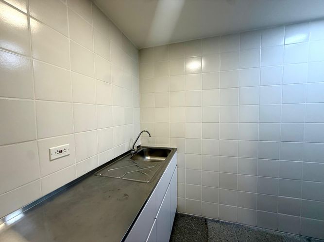 Oficina en arriendo en Olaya Herrera, Medellín, 925 m² · foto 11 de 17