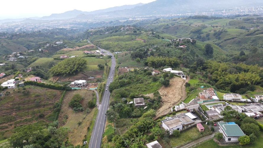 Lote en venta en Condina, Pereira, 2700 m² · foto 3 de 6