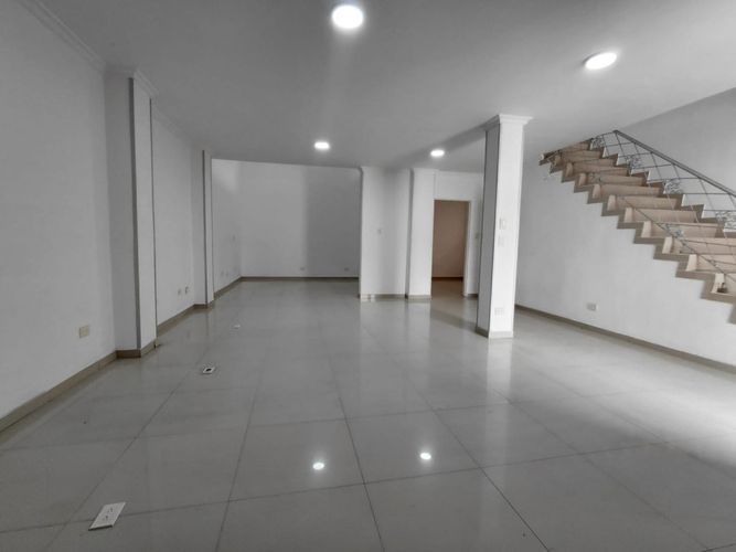 Local en arriendo en Champagnat, Cali, 360 m² · foto 4 de 24