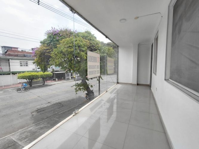Local en arriendo en Champagnat, Cali, 360 m² · foto 17 de 24