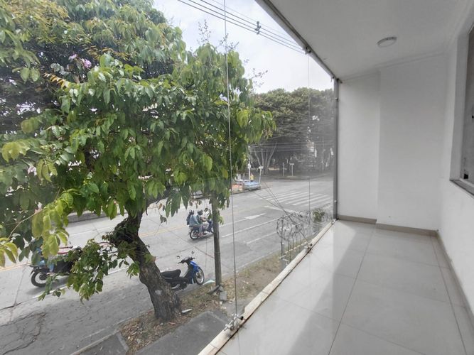 Local en arriendo en Champagnat, Cali, 360 m² · foto 19 de 24