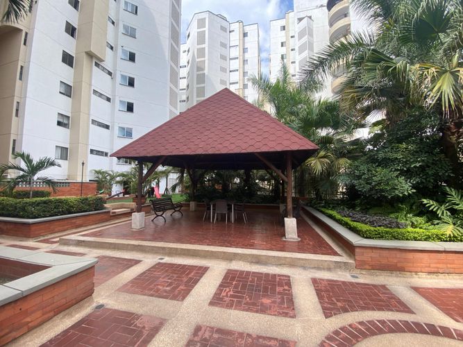 Apartamento de 4 alcobas en venta en Santa Monica, Cali, 110 m² · foto 3 de 12