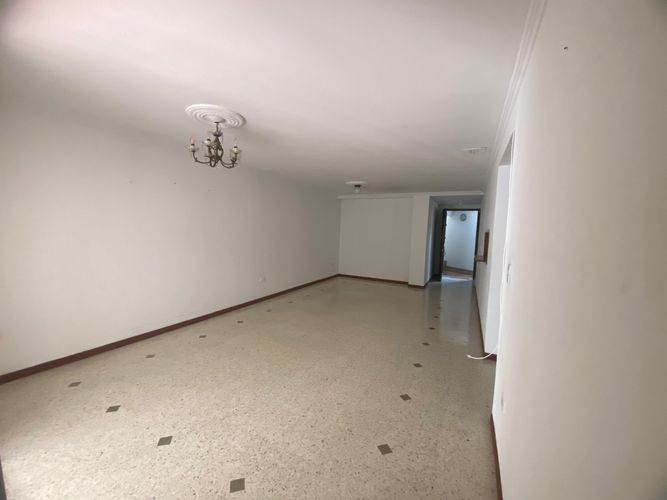 Apartamento de 4 alcobas en venta en Santa Monica, Cali, 110 m² · foto 4 de 12