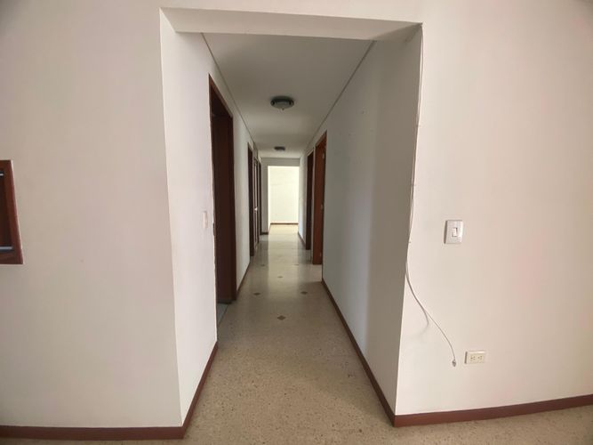 Apartamento de 4 alcobas en venta en Santa Monica, Cali, 110 m² · foto 6 de 12