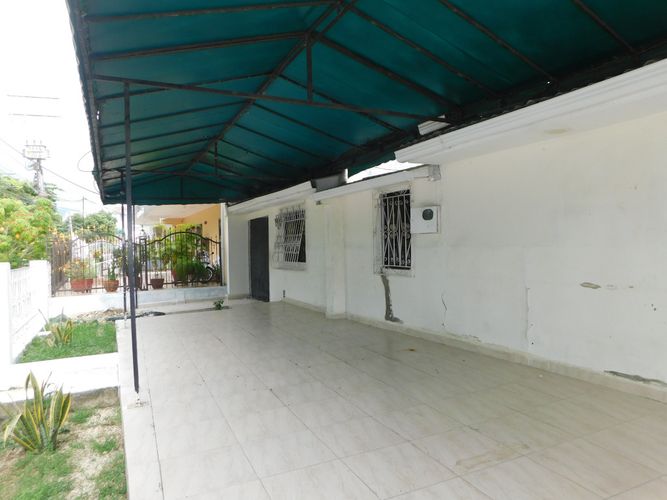 Casa de 15 alcobas en venta en Santa Lucia, Cartagena, 290 m² · foto 2 de 24