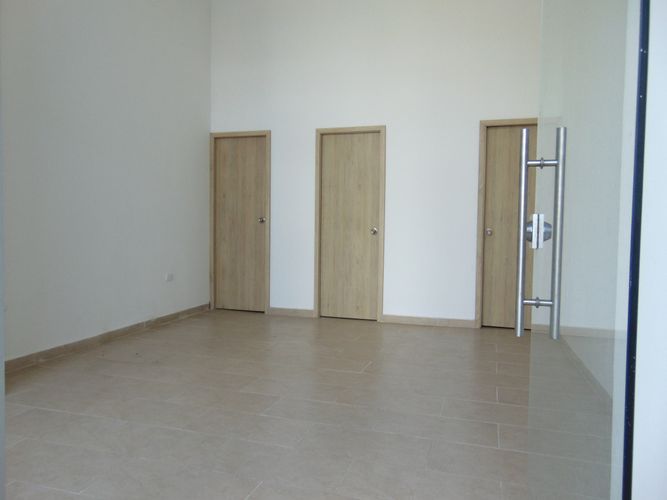 Local en arriendo en Manga, Cartagena, 25 m² · foto 4 de 11