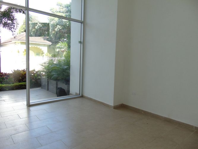 Local en arriendo en Manga, Cartagena, 25 m² · foto 9 de 11