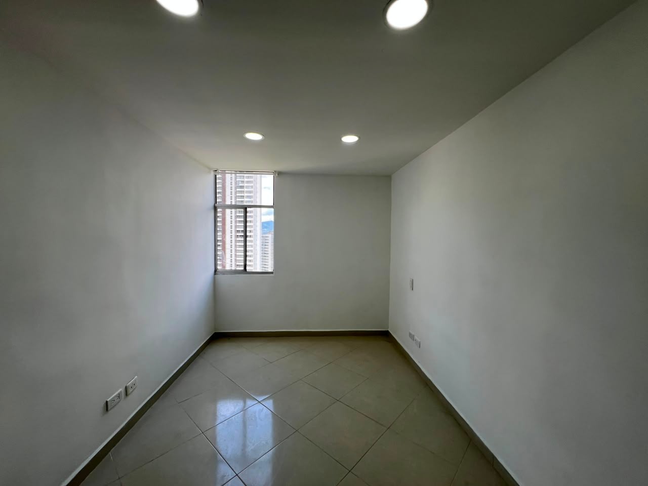 Apartamento en venta en El Poblado, Medellín · foto 7 de 13