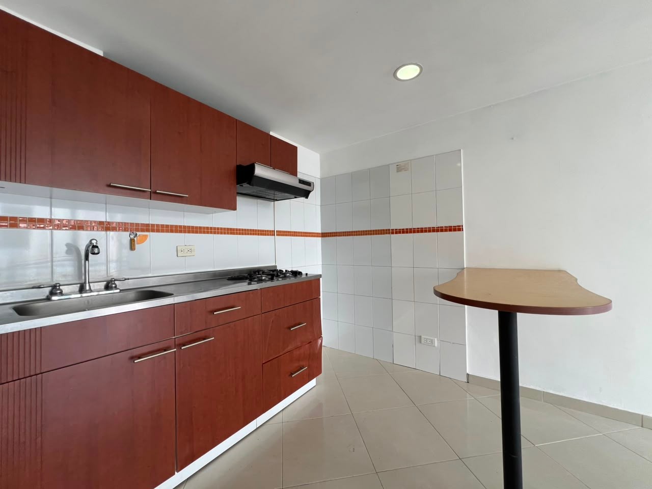 Apartamento en venta en El Poblado, Medellín · foto 2 de 13